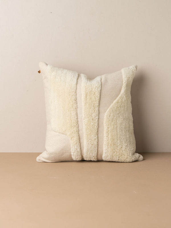 SAARDE | ABSTRACT SQUARE CUSHION IVORY