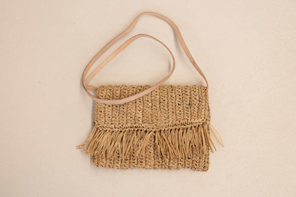 RAFFIA FRINGE SHOULDER BAG