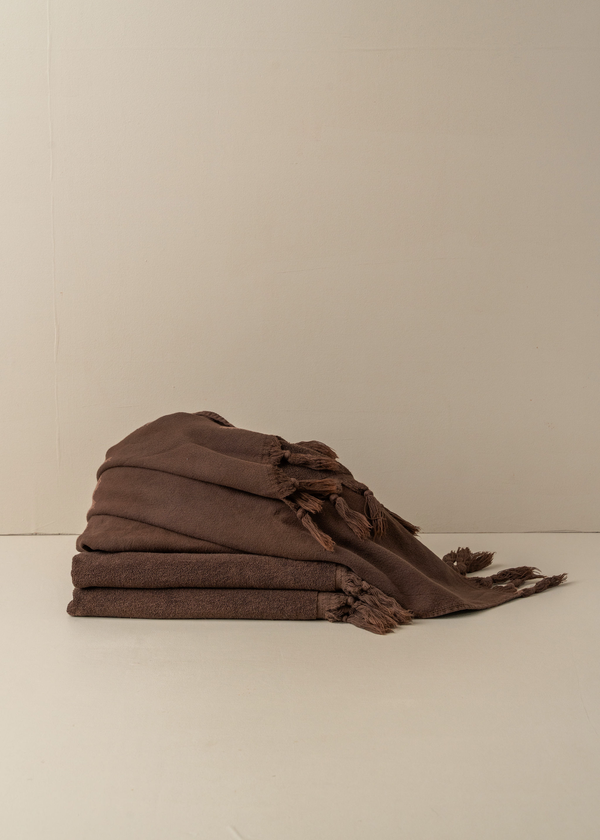 SAARDE | VINTAGE WASH HAND TOWEL CHOCOLATE